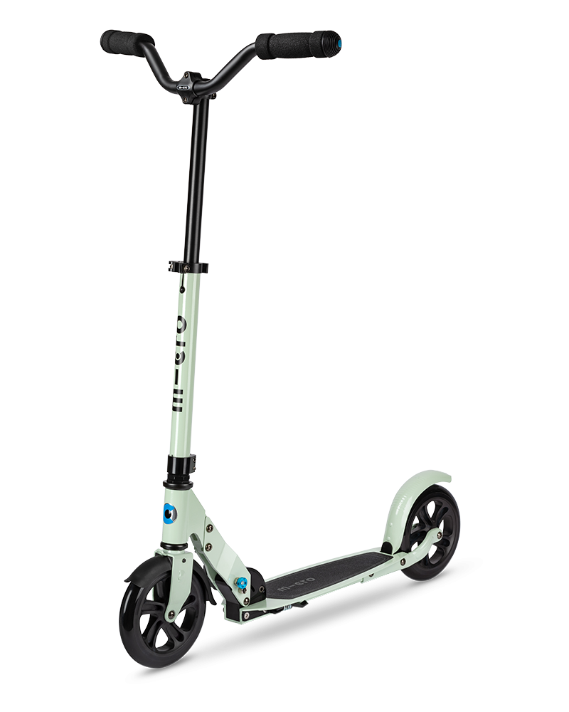 Micro Speed Deluxe scooter